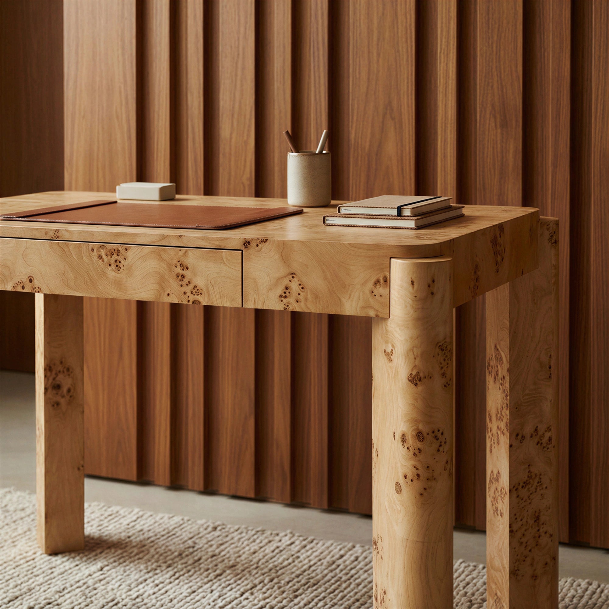 Chorus 47" Desk